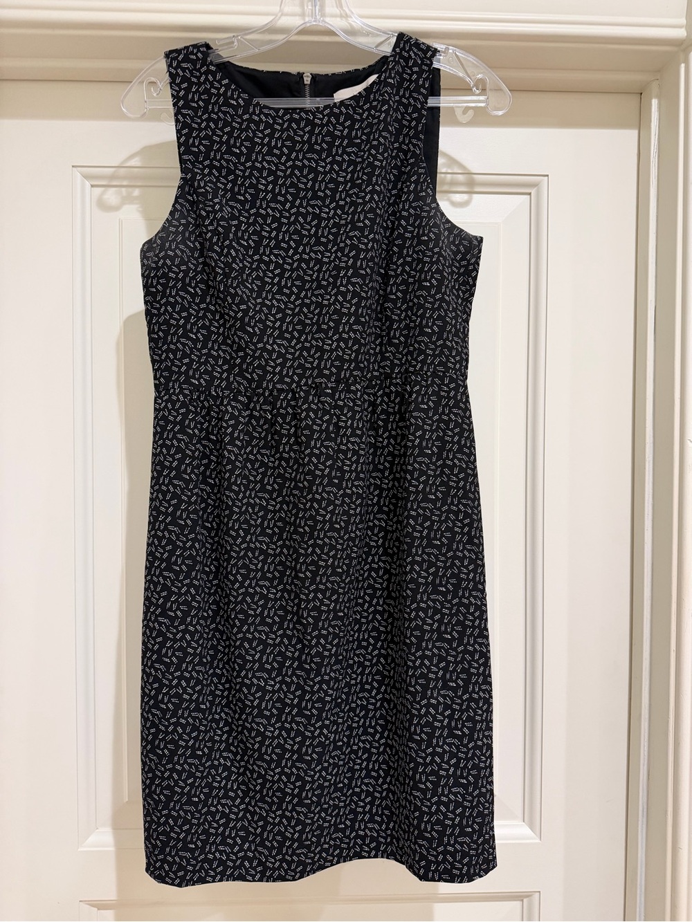 LOFT Black White Sleeveless Sheath Work Dress Size 2
